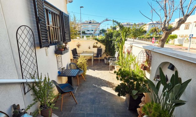 Resale - Townhouse -
Orihuela Costa - Mil Palmeras