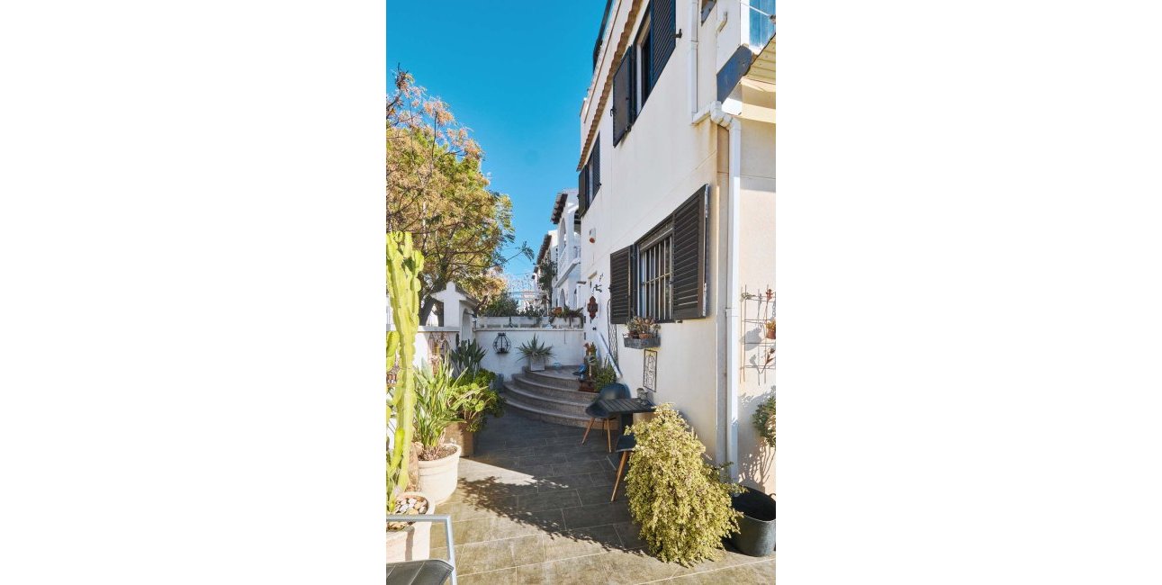 Resale - Townhouse -
Orihuela Costa - Mil Palmeras