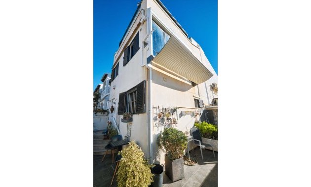 Resale - Townhouse -
Orihuela Costa - Mil Palmeras