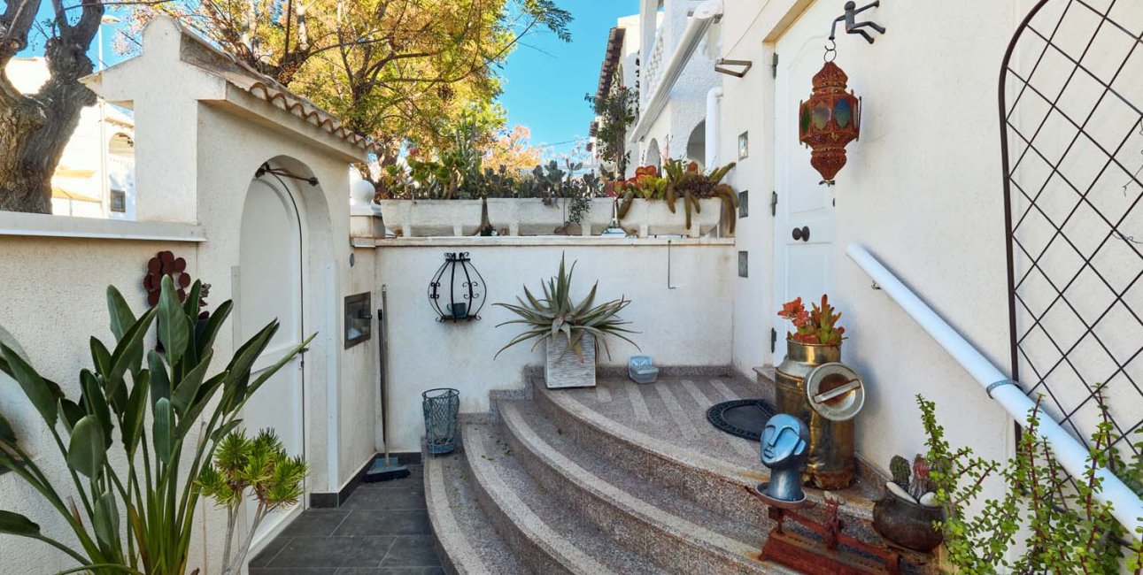 Resale - Townhouse -
Orihuela Costa - Mil Palmeras