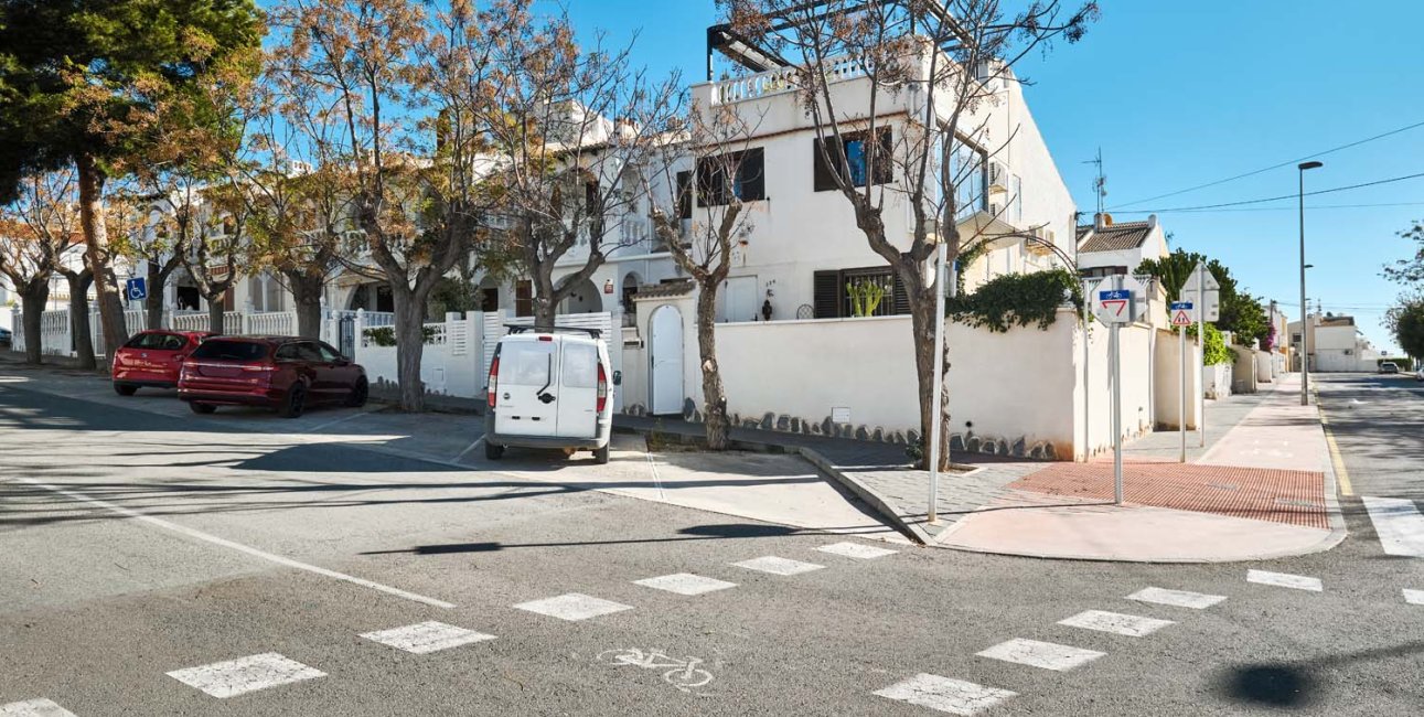 Resale - Townhouse -
Orihuela Costa - Mil Palmeras