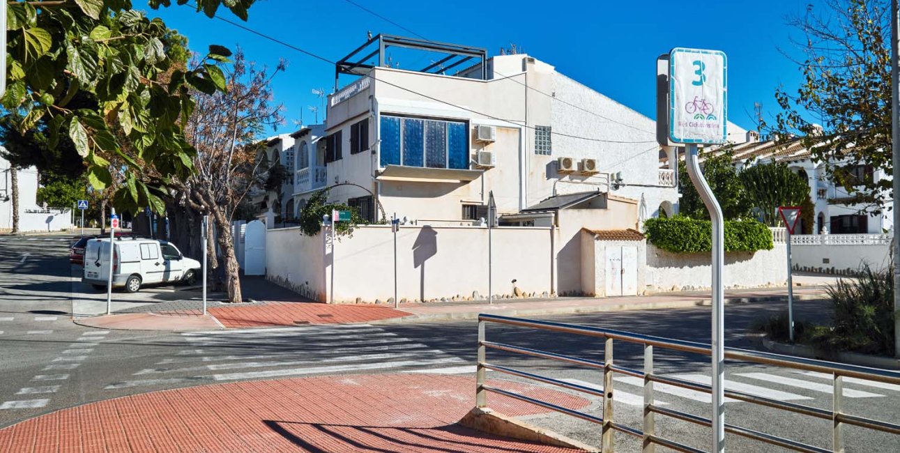Resale - Townhouse -
Orihuela Costa - Mil Palmeras