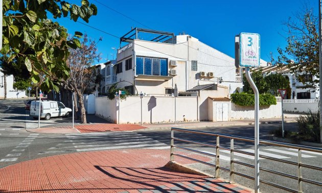 Resale - Townhouse -
Orihuela Costa - Mil Palmeras