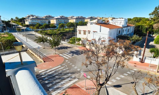 Resale - Townhouse -
Orihuela Costa - Mil Palmeras
