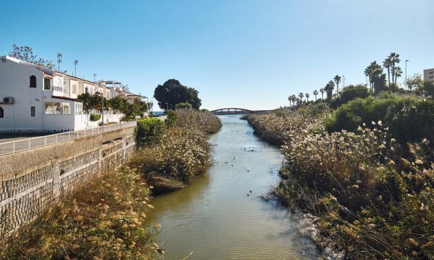 Resale - Townhouse -
Orihuela Costa - Mil Palmeras