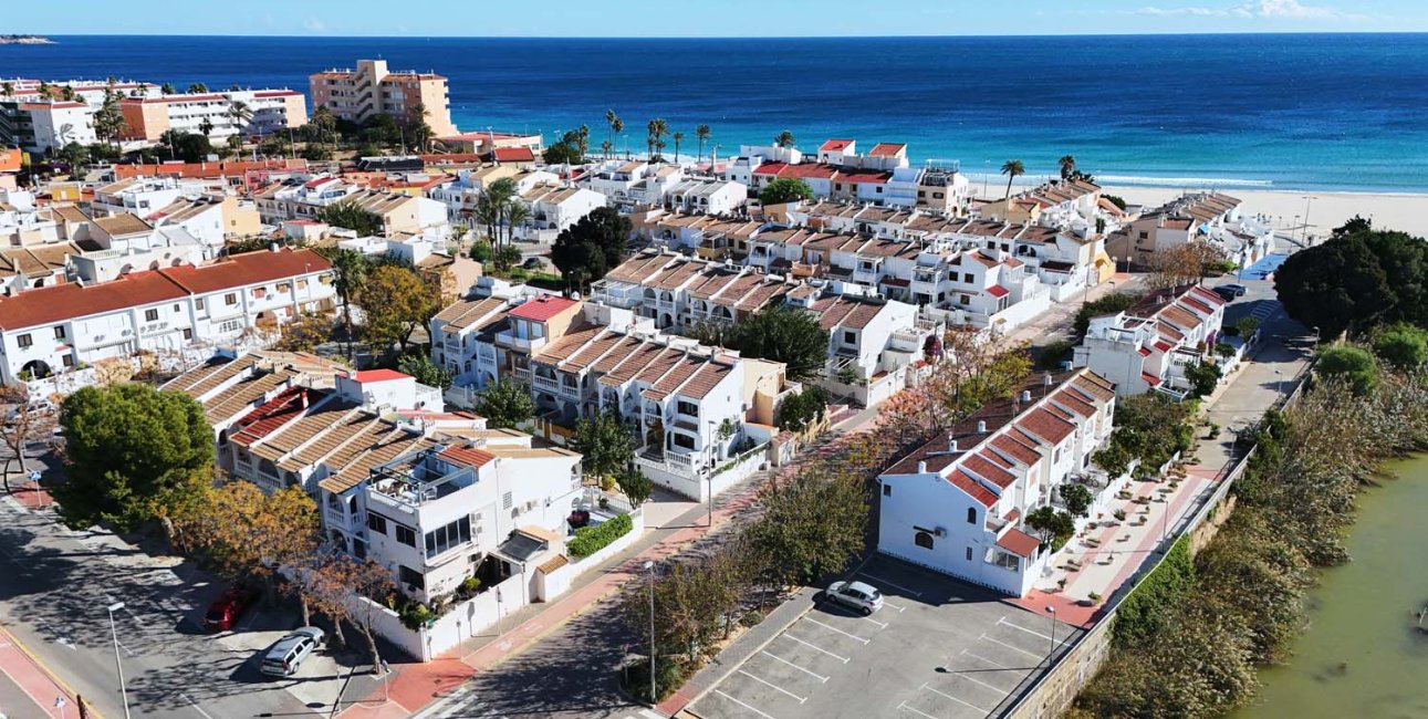 Resale - Townhouse -
Orihuela Costa - Mil Palmeras