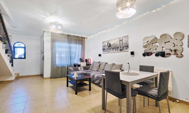 Reventa - Adosado -
Orihuela Costa - Villamartin