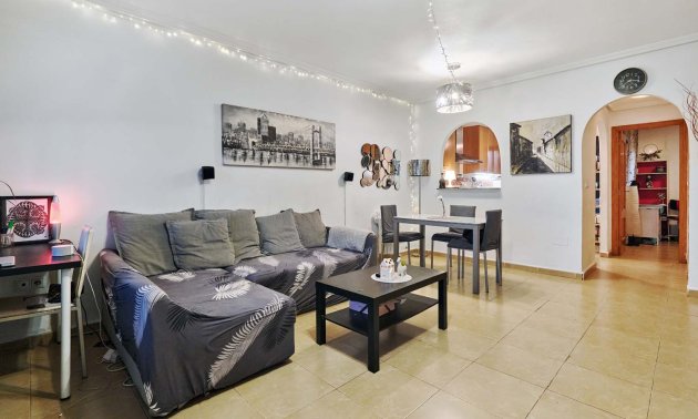Reventa - Adosado -
Orihuela Costa - Villamartin