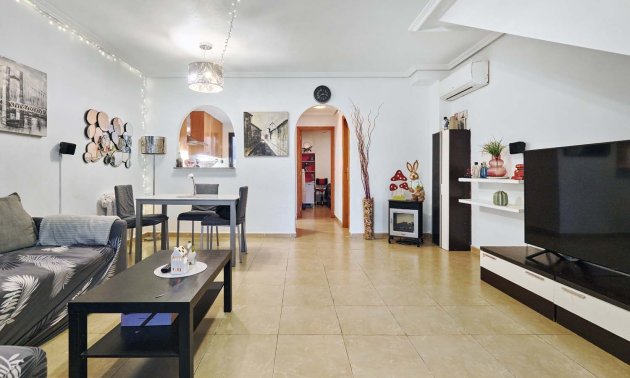 Reventa - Adosado -
Orihuela Costa - Villamartin