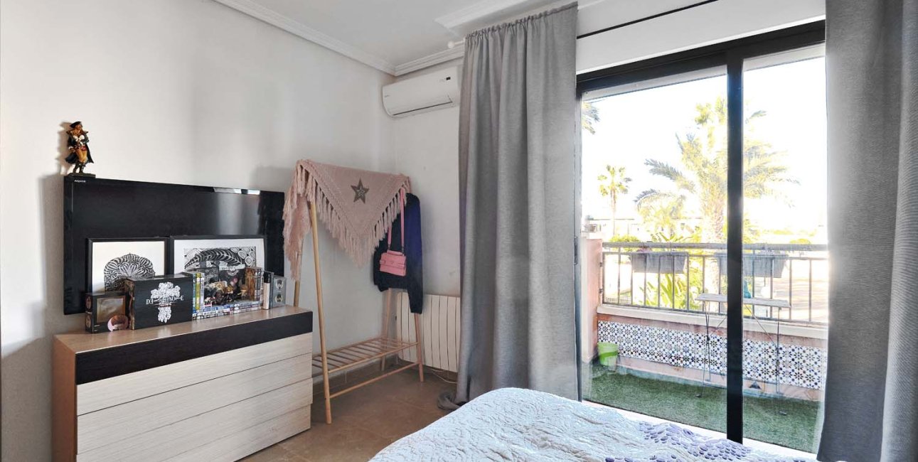 Reventa - Adosado -
Orihuela Costa - Villamartin