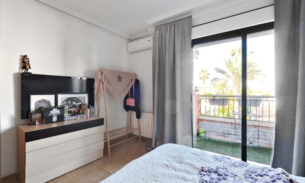 Reventa - Adosado -
Orihuela Costa - Villamartin