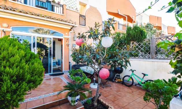 Reventa - Adosado -
Orihuela Costa - Villamartin