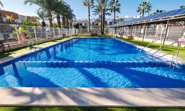 Reventa - Adosado -
Orihuela Costa - Villamartin