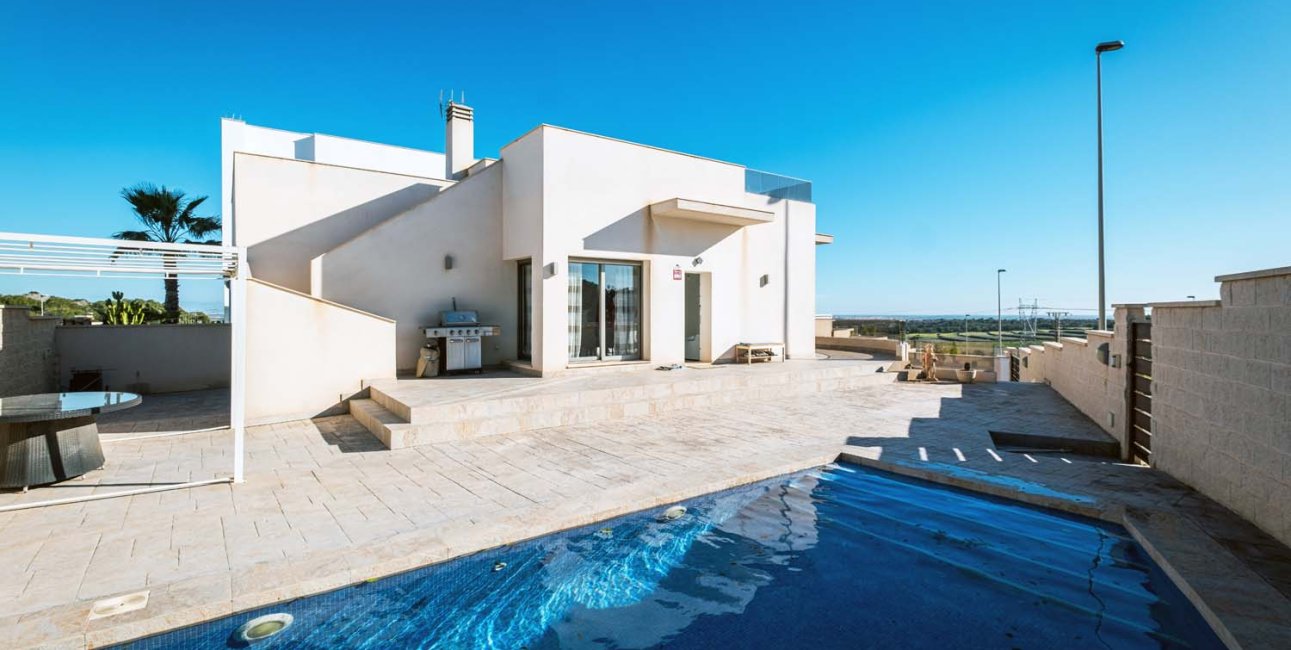 Resale - Villa -
San Miguel de Salinas - La Cañada - Los Alcores