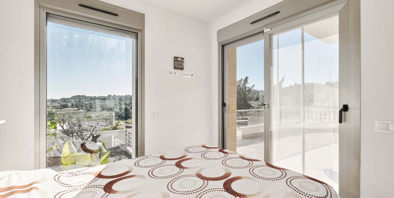 Resale - Villa -
San Miguel de Salinas - La Cañada - Los Alcores