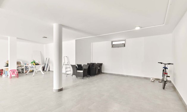 Resale - Villa -
San Miguel de Salinas - La Cañada - Los Alcores