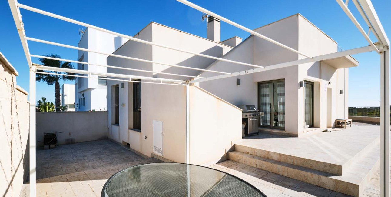 Resale - Villa -
San Miguel de Salinas - La Cañada - Los Alcores