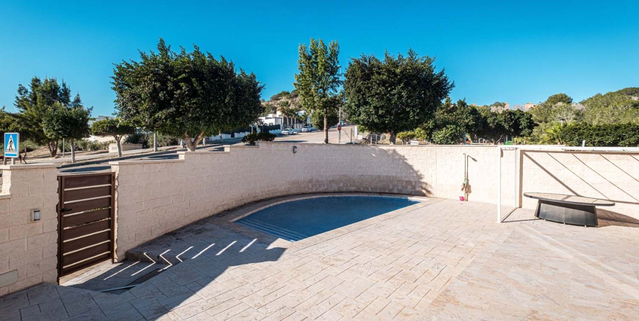 Resale - Villa -
San Miguel de Salinas - La Cañada - Los Alcores