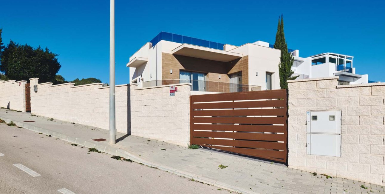 Resale - Villa -
San Miguel de Salinas - La Cañada - Los Alcores