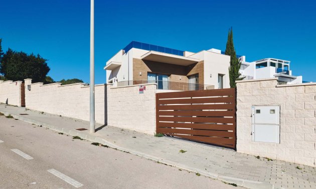 Resale - Villa -
San Miguel de Salinas - La Cañada - Los Alcores