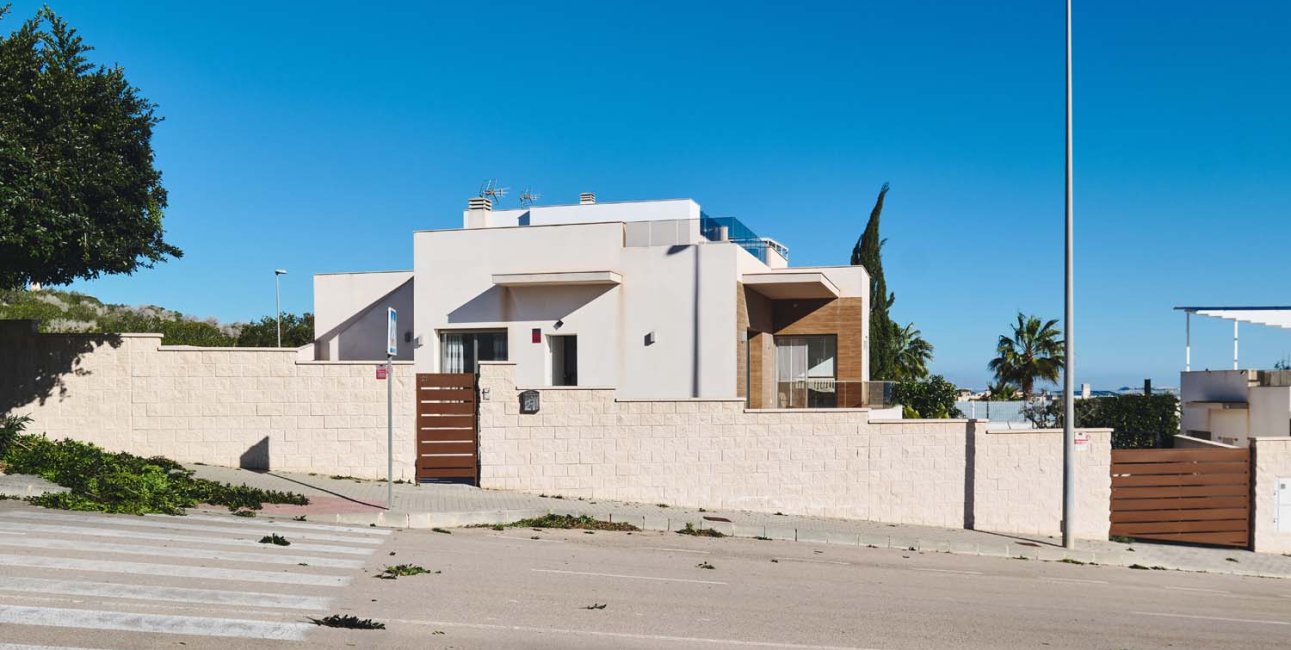 Resale - Villa -
San Miguel de Salinas - La Cañada - Los Alcores