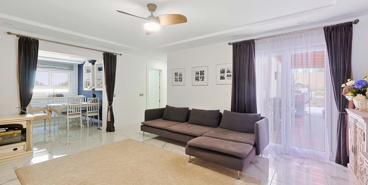 Resale - Villa -
Pinar de Campoverde - Pinar de Campoverde - Village