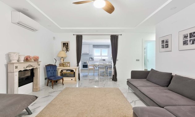 Resale - Villa -
Pinar de Campoverde - Pinar de Campoverde - Village