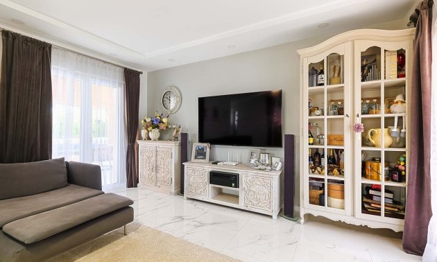 Resale - Villa -
Pinar de Campoverde - Pinar de Campoverde - Village