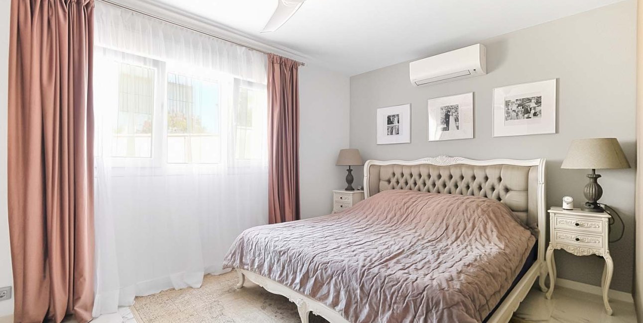 Resale - Villa -
Pinar de Campoverde - Pinar de Campoverde - Village