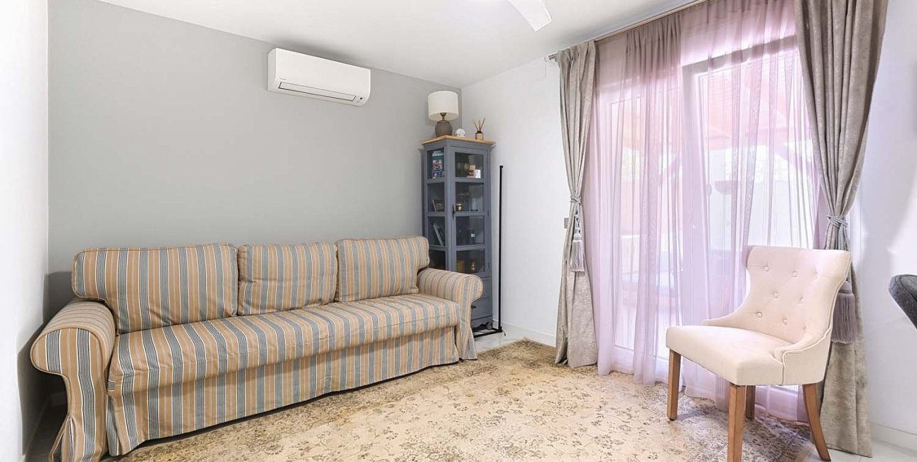 Resale - Villa -
Pinar de Campoverde - Pinar de Campoverde - Village
