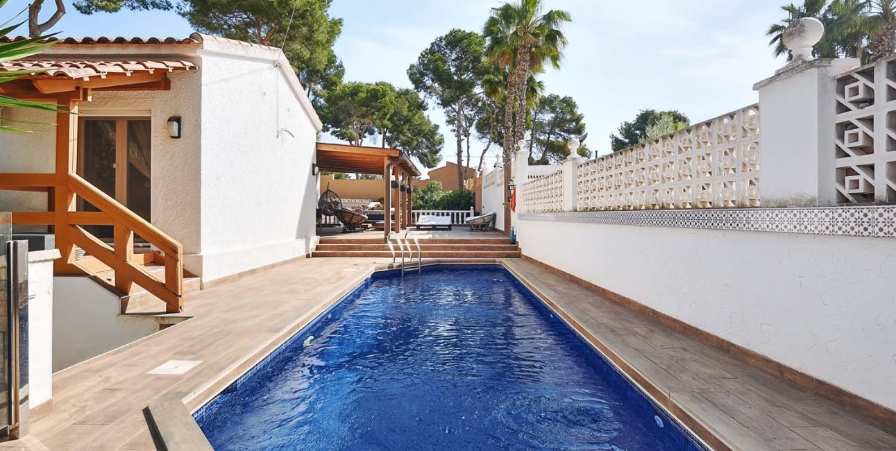 Resale - Villa -
Pinar de Campoverde - Pinar de Campoverde - Village