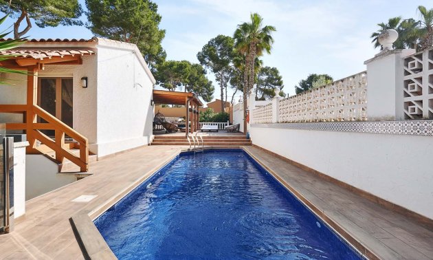 Resale - Villa -
Pinar de Campoverde - Pinar de Campoverde - Village
