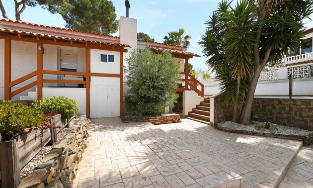 Resale - Villa -
Pinar de Campoverde - Pinar de Campoverde - Village