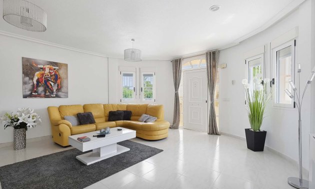 Resale - Villa -
Pinar de Campoverde - Pinar de Campoverde - Village