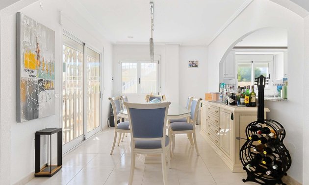Resale - Villa -
Pinar de Campoverde - Pinar de Campoverde - Village