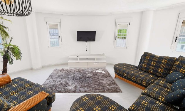 Resale - Villa -
Pinar de Campoverde - Pinar de Campoverde - Village