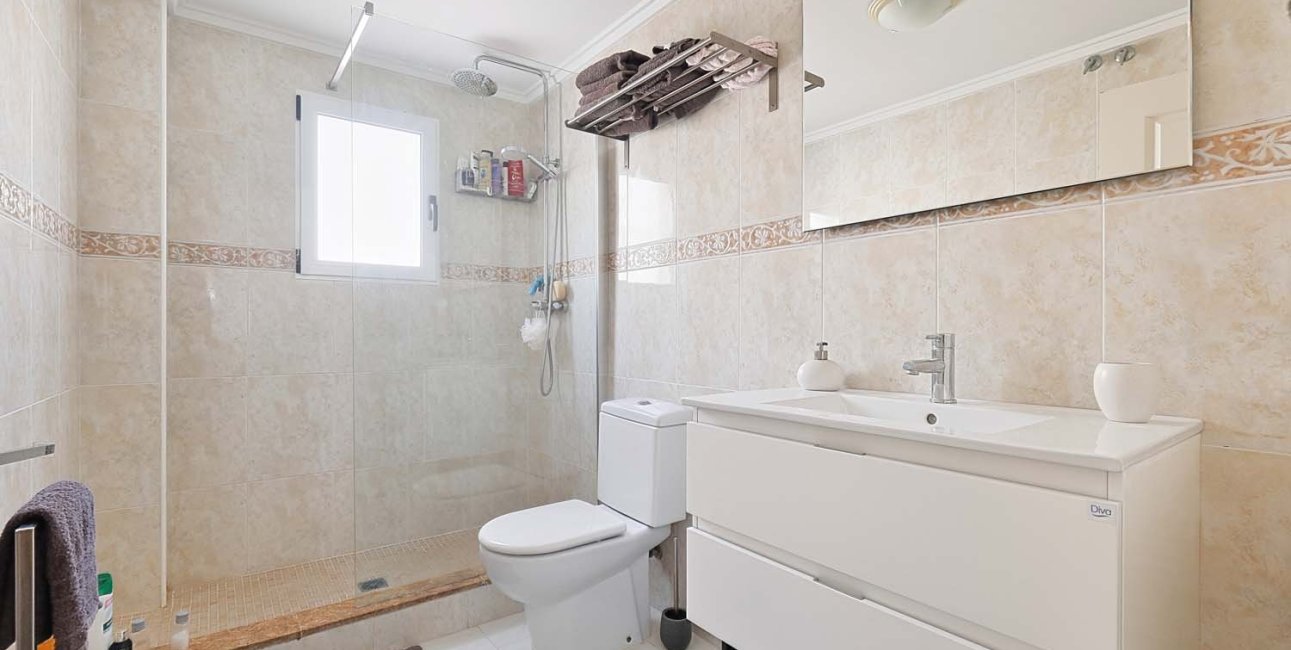 Resale - Villa -
Pinar de Campoverde - Pinar de Campoverde - Village