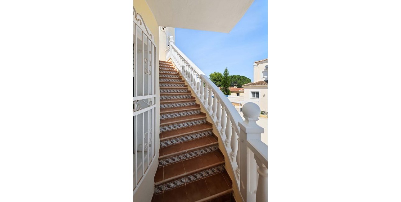 Resale - Villa -
Pinar de Campoverde - Pinar de Campoverde - Village