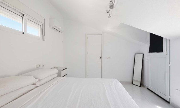 Resale - Villa -
Pinar de Campoverde - Pinar de Campoverde - Village
