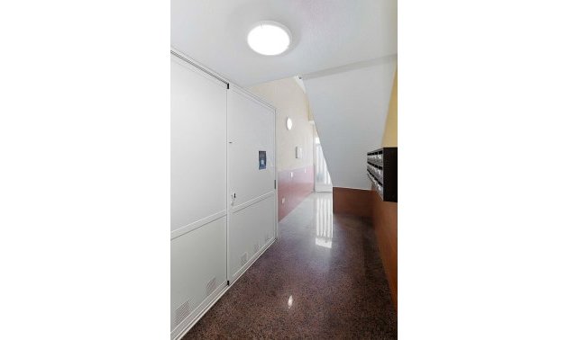 Reventa - Apartamento / piso -
Torrevieja - Torre La Mata
