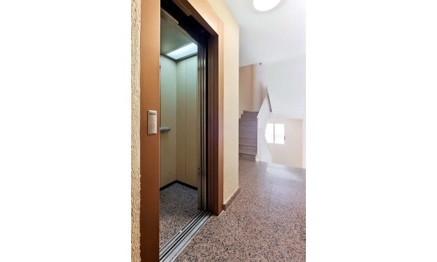Reventa - Apartamento / piso -
Torrevieja - Torre La Mata