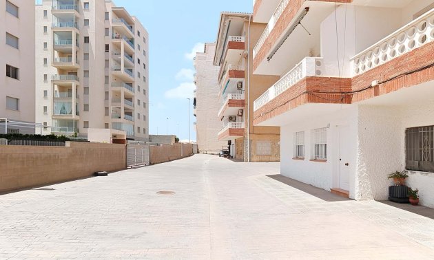 Reventa - Apartamento / piso -
Torrevieja - Torre La Mata