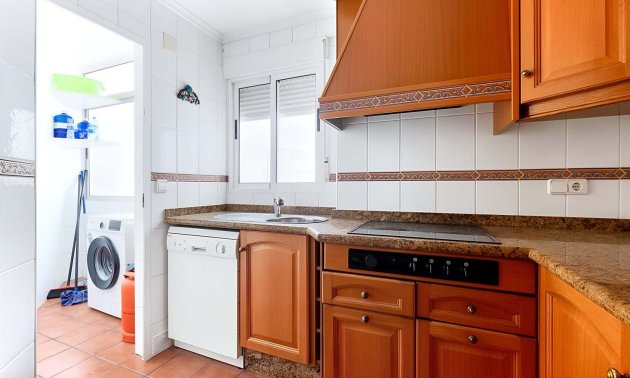 Resale - Apartment / flat -
Torrevieja - Torre La Mata