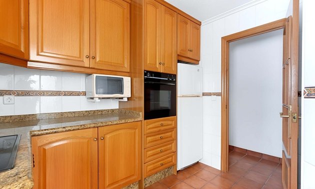 Resale - Apartment / flat -
Torrevieja - Torre La Mata