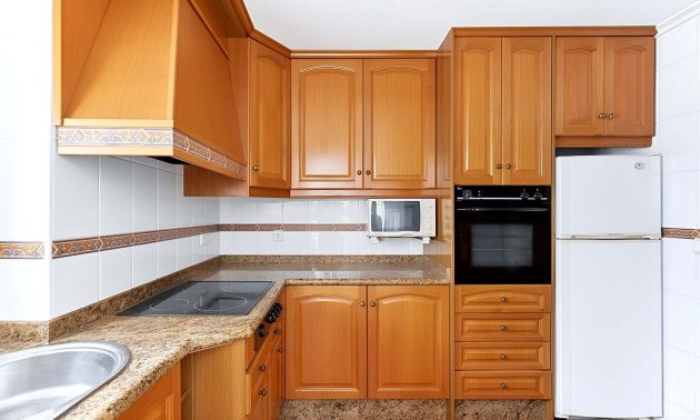 Resale - Apartment / flat -
Torrevieja - Torre La Mata