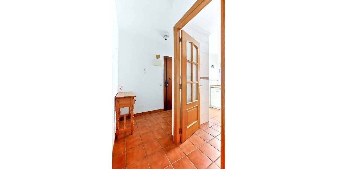Resale - Apartment / flat -
Torrevieja - Torre La Mata