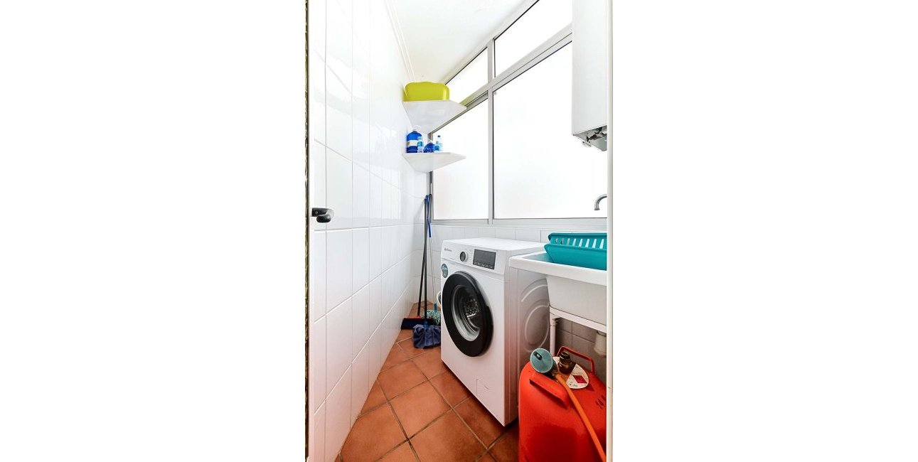 Resale - Apartment / flat -
Torrevieja - Torre La Mata