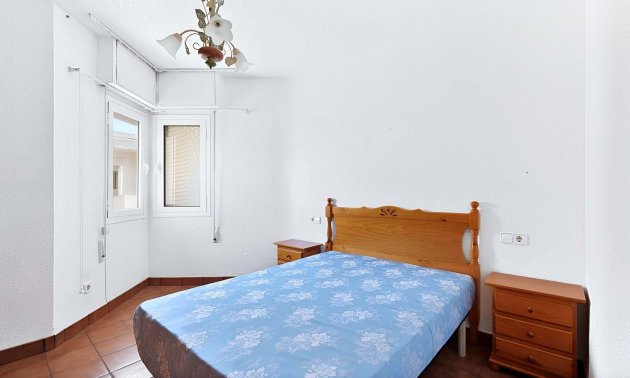 Resale - Apartment / flat -
Torrevieja - Torre La Mata