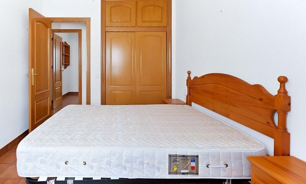 Resale - Apartment / flat -
Torrevieja - Torre La Mata