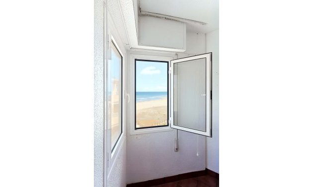 Resale - Apartment / flat -
Torrevieja - Torre La Mata